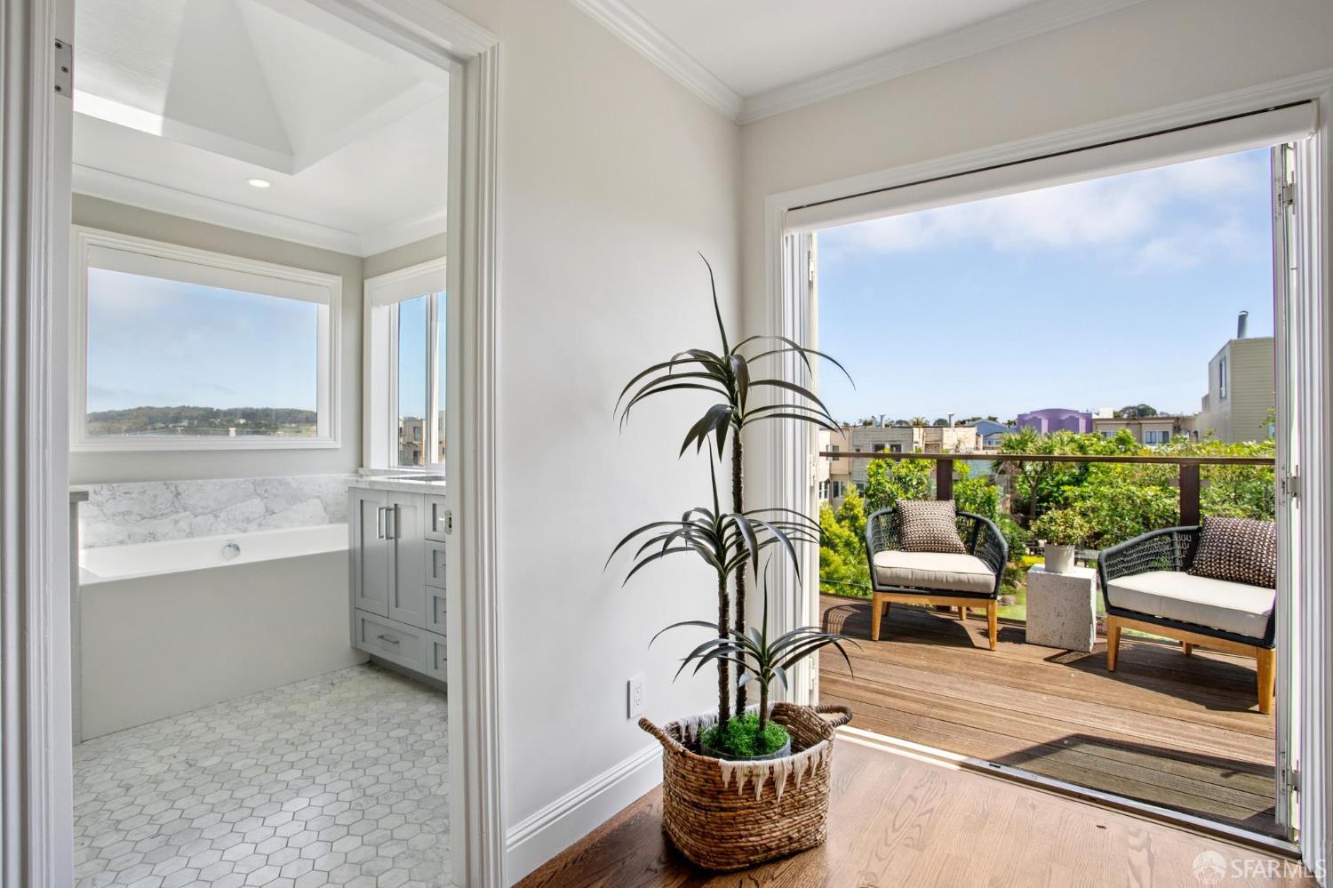558 22nd, San Francisco, CA, 94121