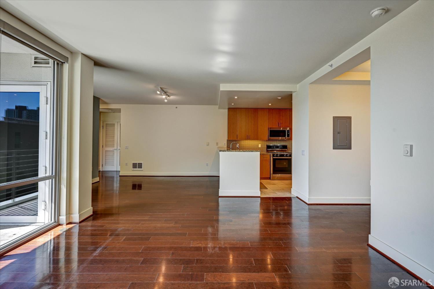 Photo #17: 426127245 Listing: Photo #17