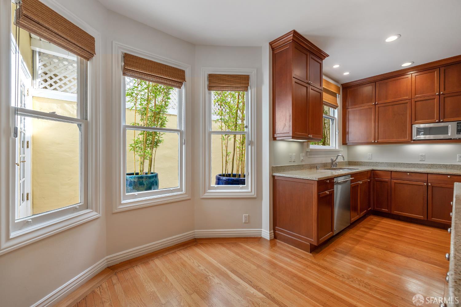 Photo #14: 426116218 Listing: Photo #14