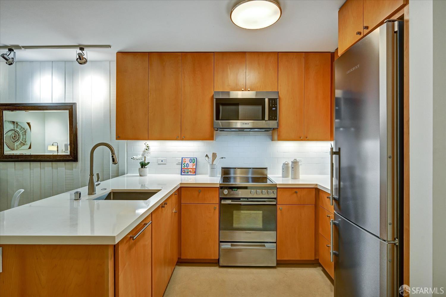 Photo #14: 426118686 Listing: Photo #14