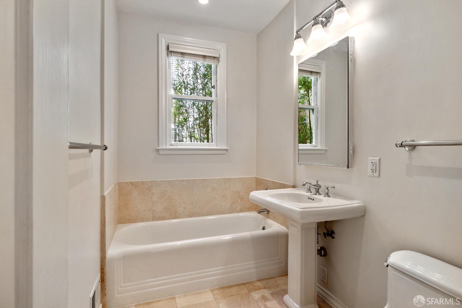 Photo #22: 426116218 Listing: Photo #22