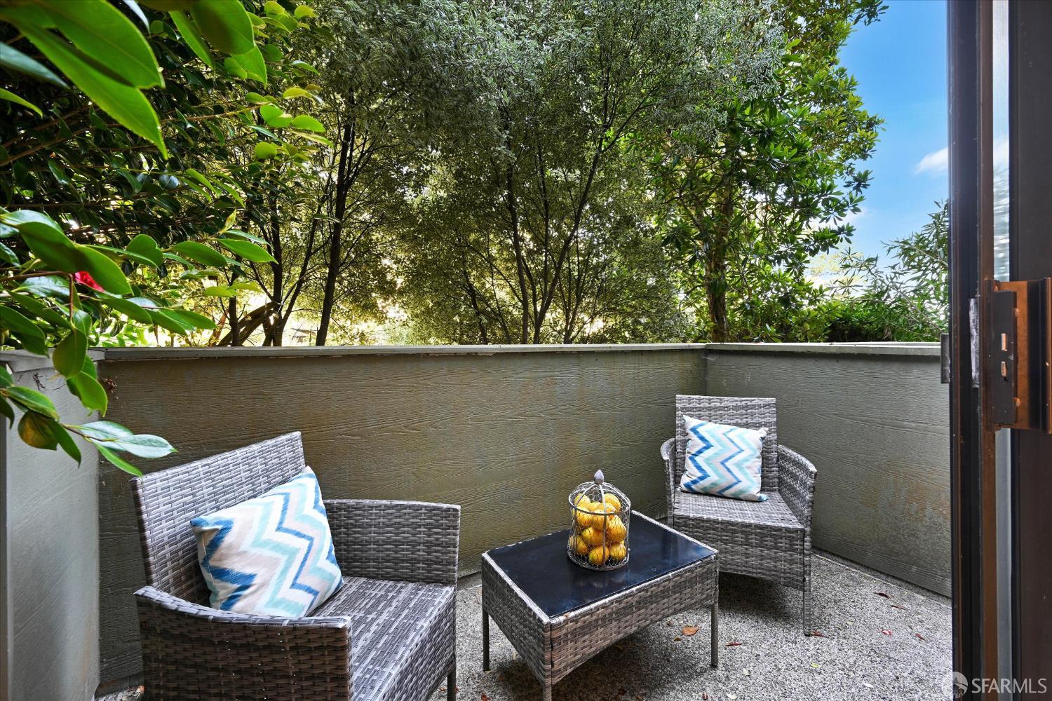 Photo #8: 426118686 Listing: Photo #8