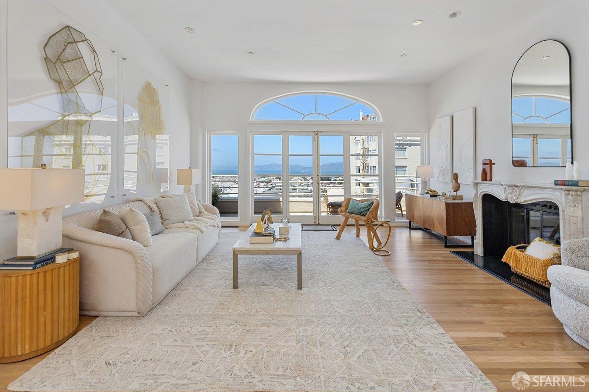 Photo #2: 426127072 Listing: Photo #2