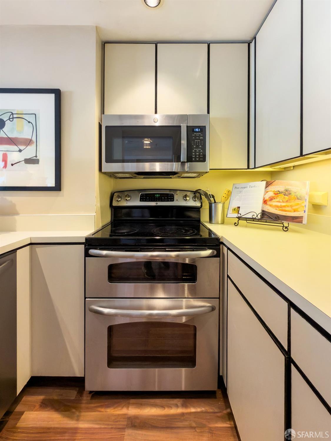 Photo #11: 426119212 Listing: Photo #11