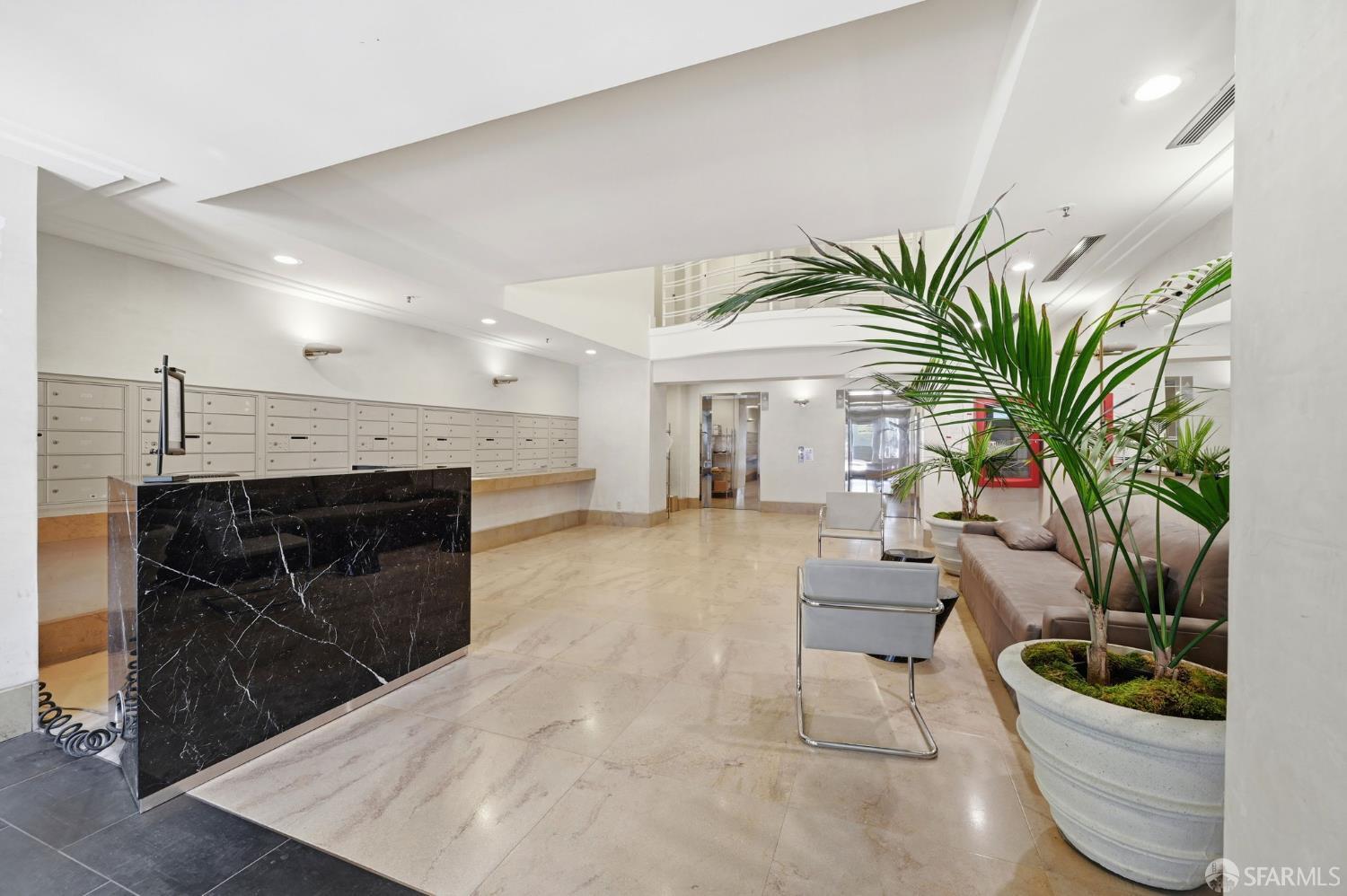 Photo #5: 426127543 Listing: Photo #5