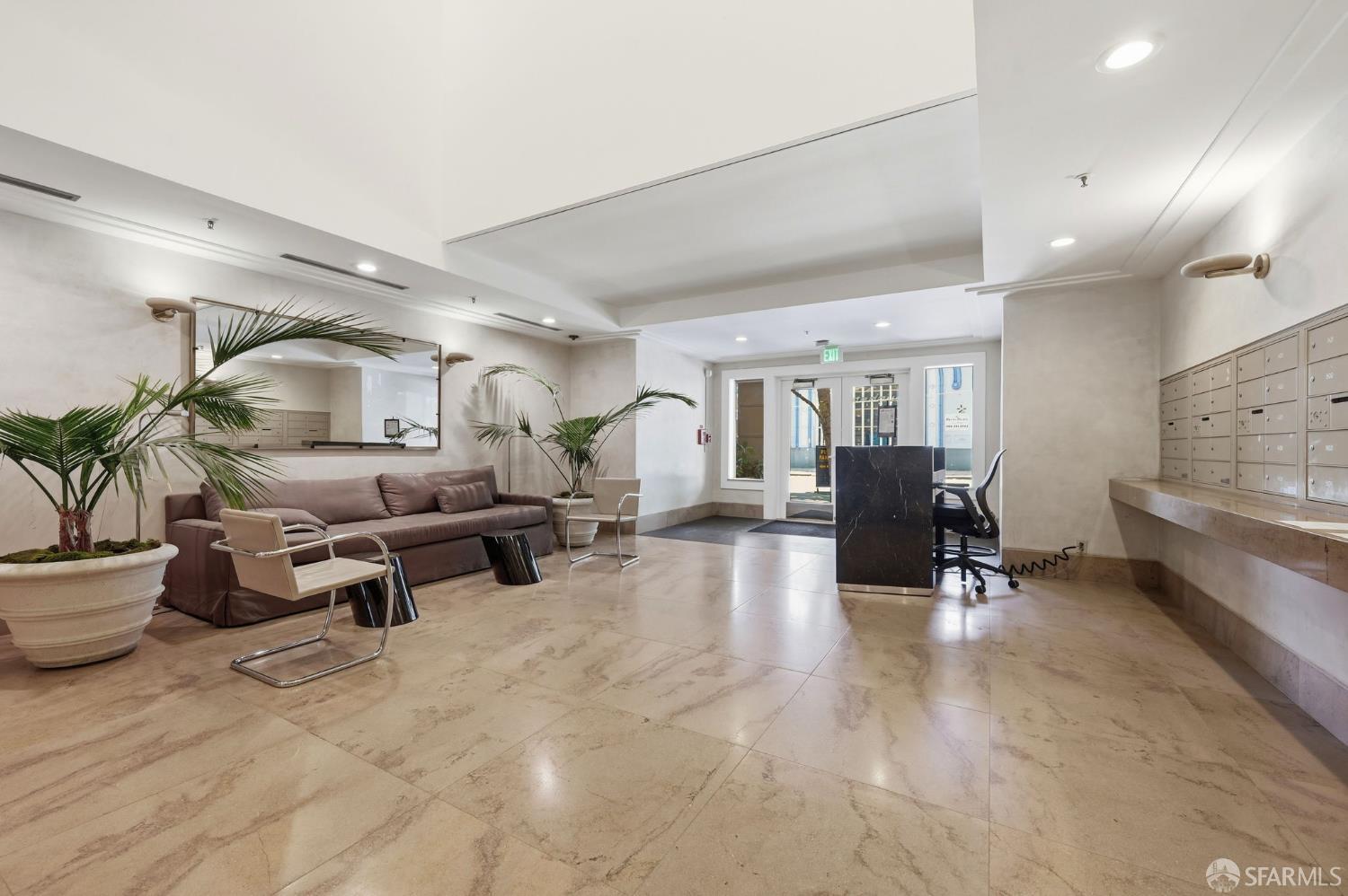 Photo #4: 426127543 Listing: Photo #4