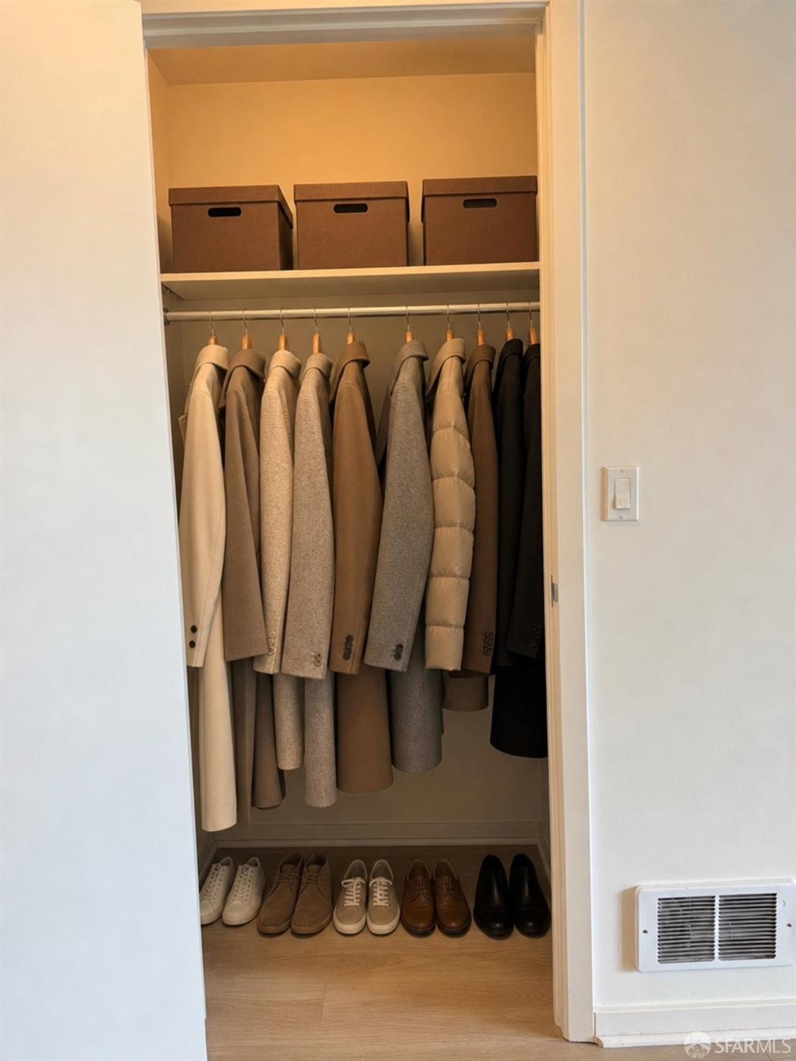 Photo #16: 426127122 Listing: Photo #16