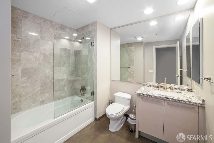 Photo #9: 426128079 Listing: Photo #9