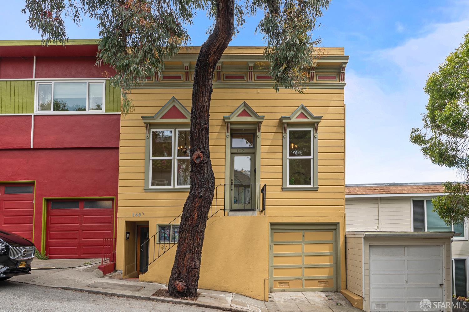 Photo #1: 426121171 Listing: Photo #1