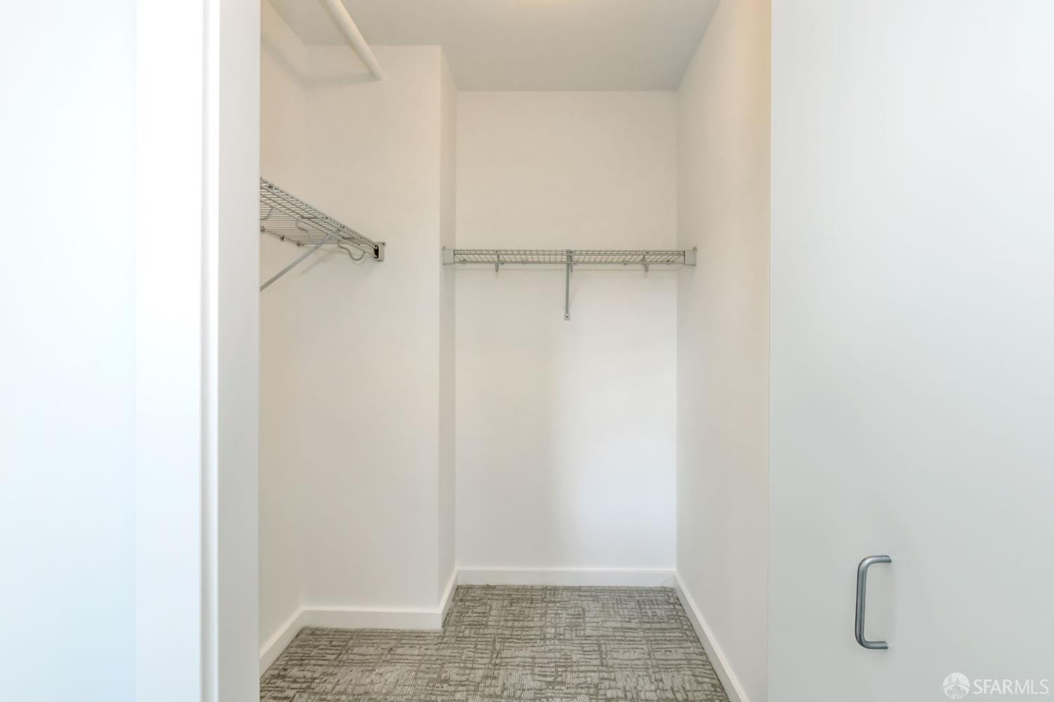 Photo #13: 426126323 Listing: Photo #13