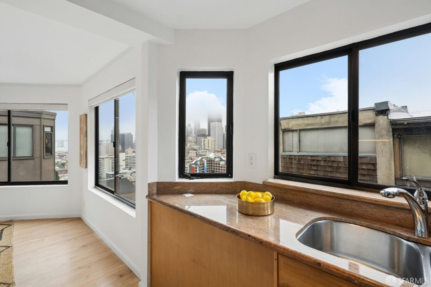 Photo #13: 426128071 Listing: Photo #13