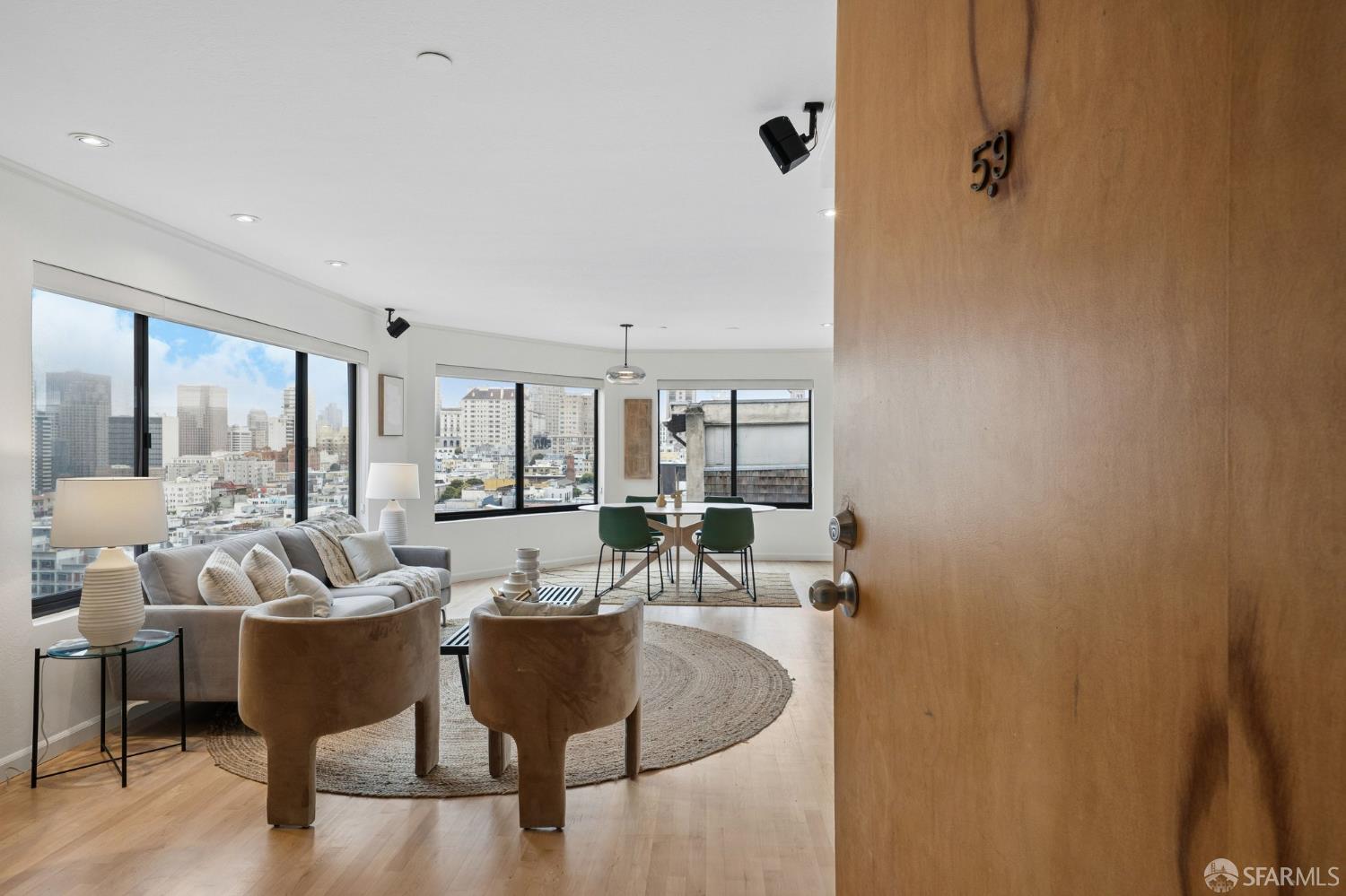 Photo #2: 426128071 Listing: Photo #2