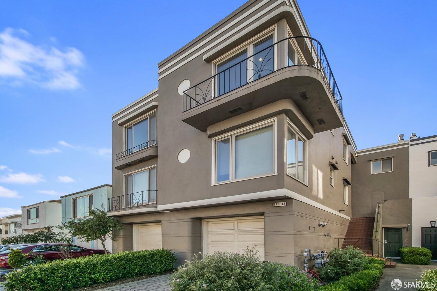 41 Barcelona Avenue