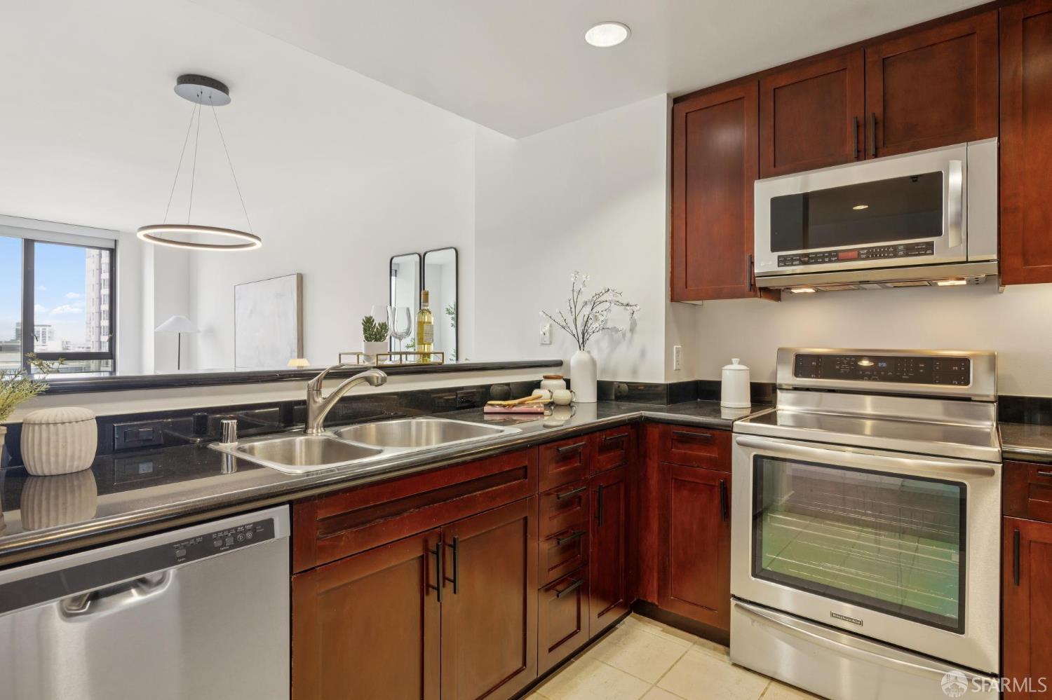 Photo #13: 426111982 Listing: Photo #13