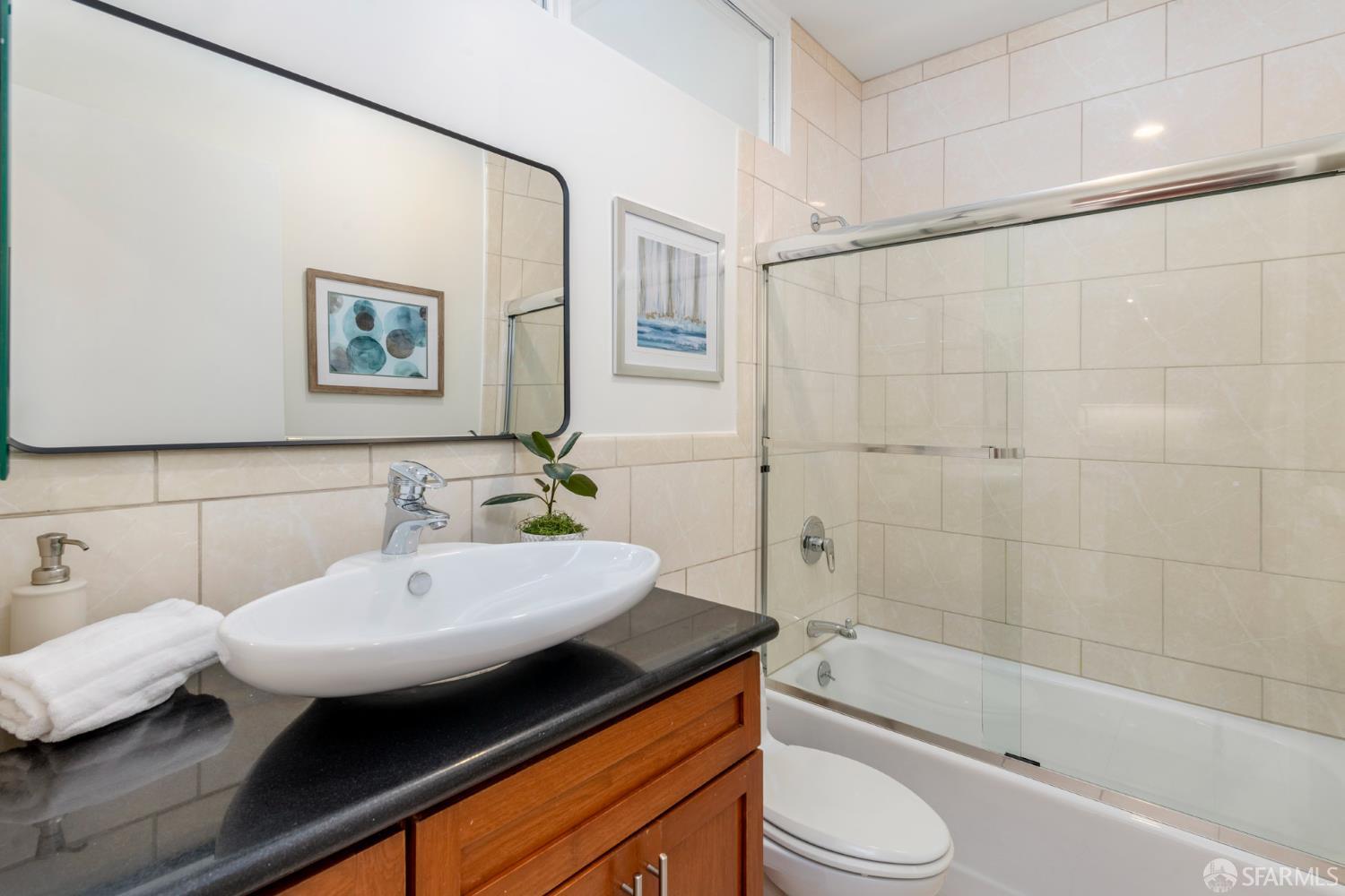 Photo #14: 426128275 Listing: Photo #14