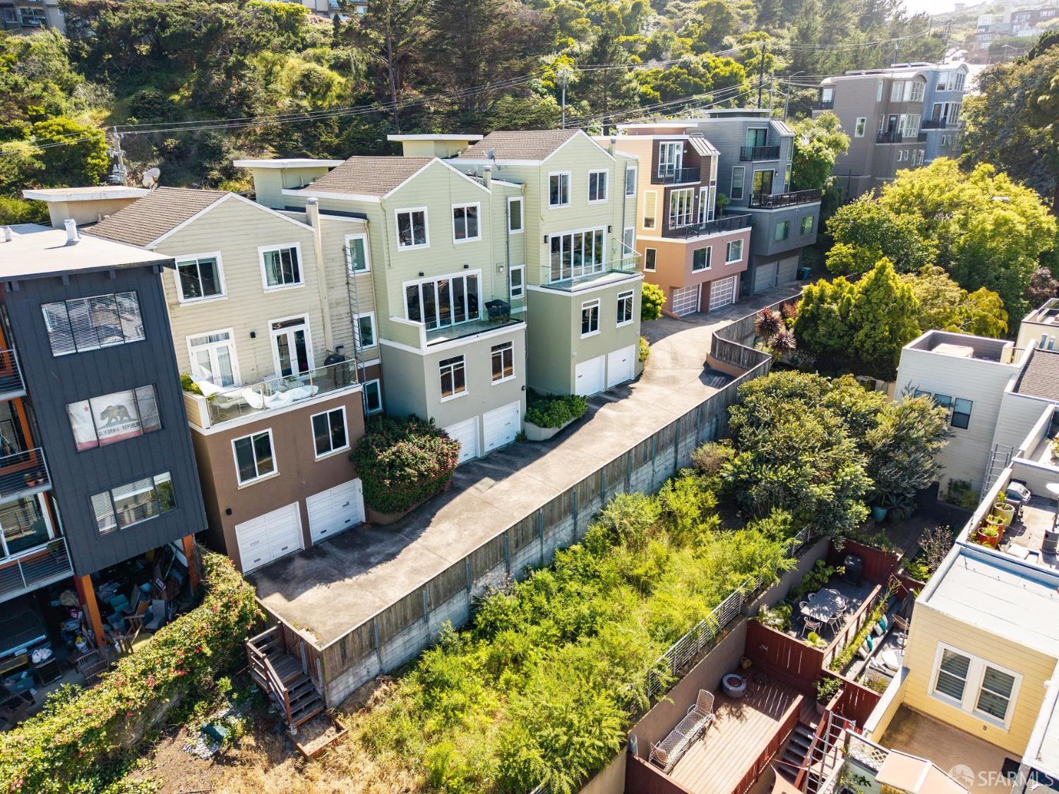 Photo #1: 426125947 Listing: Photo #1