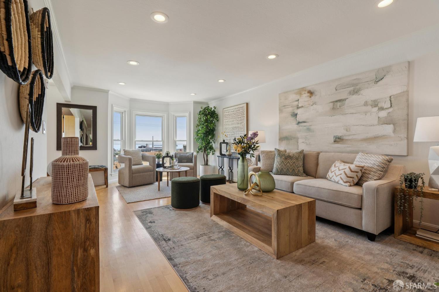 Photo #3: 426123987 Listing: Photo #3