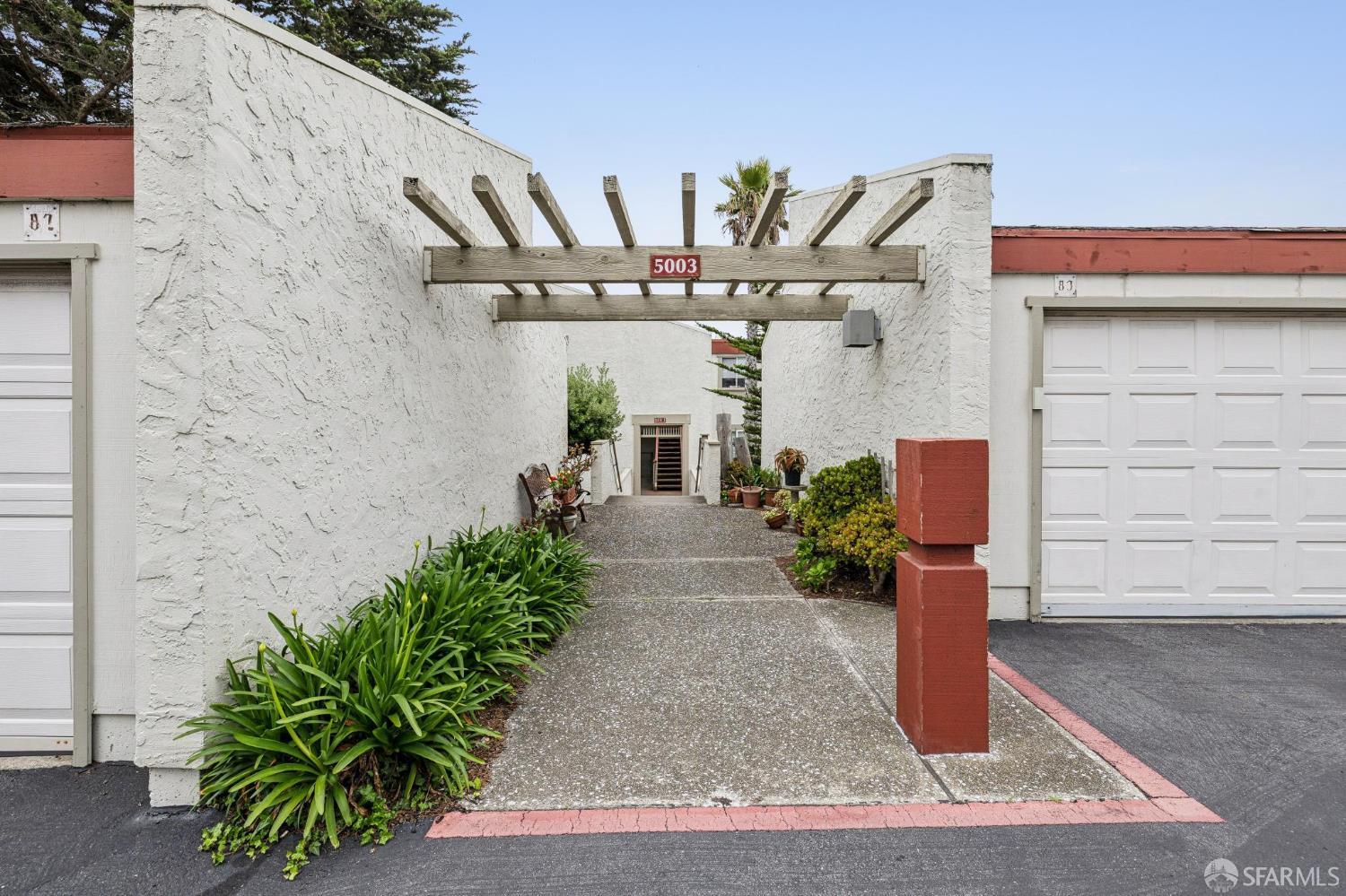 Photo #9: 426128609 Listing: Photo #9