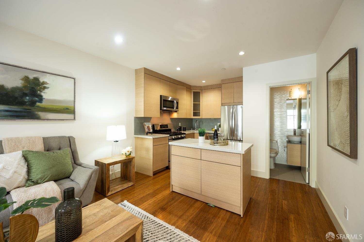 Photo #7: 426125534 Listing: Photo #7