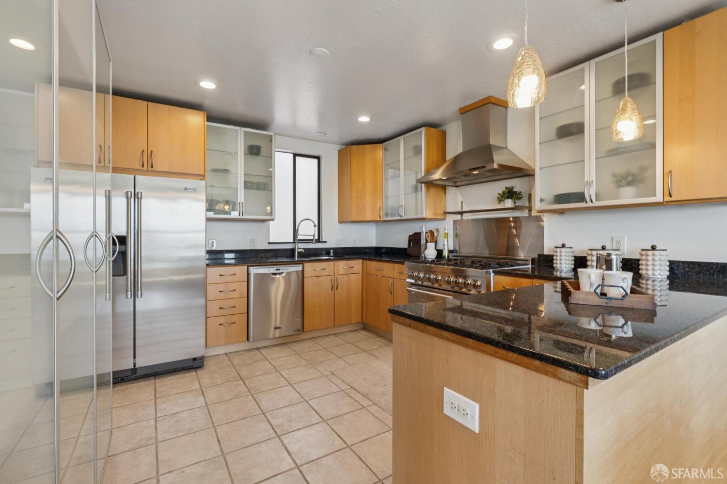 Photo #20: 426123987 Listing: Photo #20