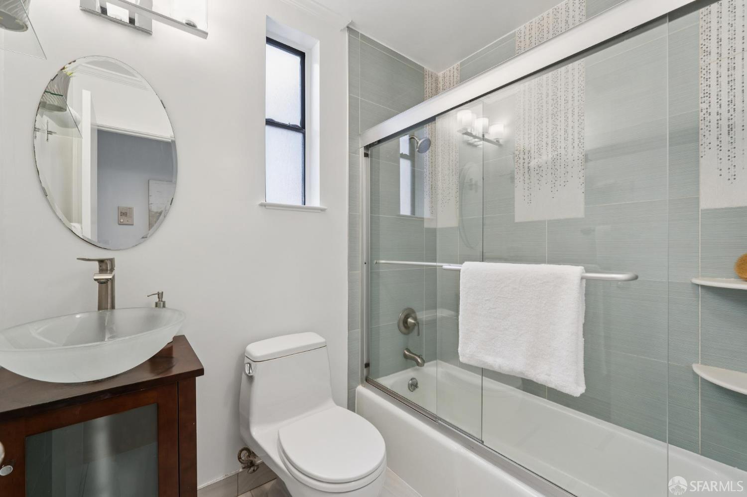 Photo #35: 426123987 Listing: Photo #35