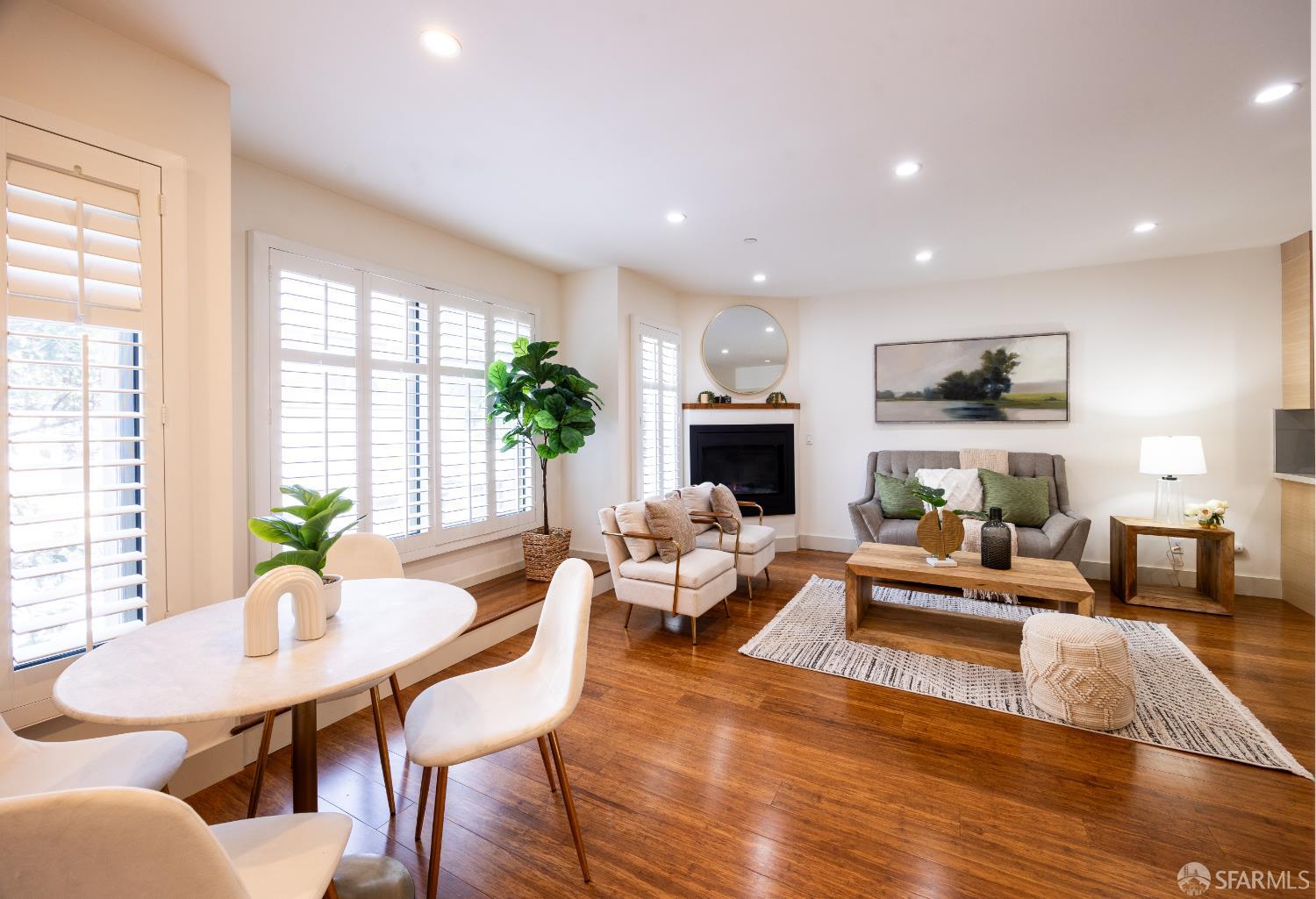 Photo #4: 426125534 Listing: Photo #4