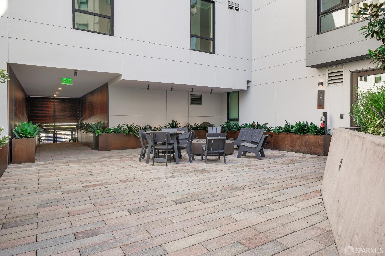 Photo #32: 426125598 Listing: Photo #32