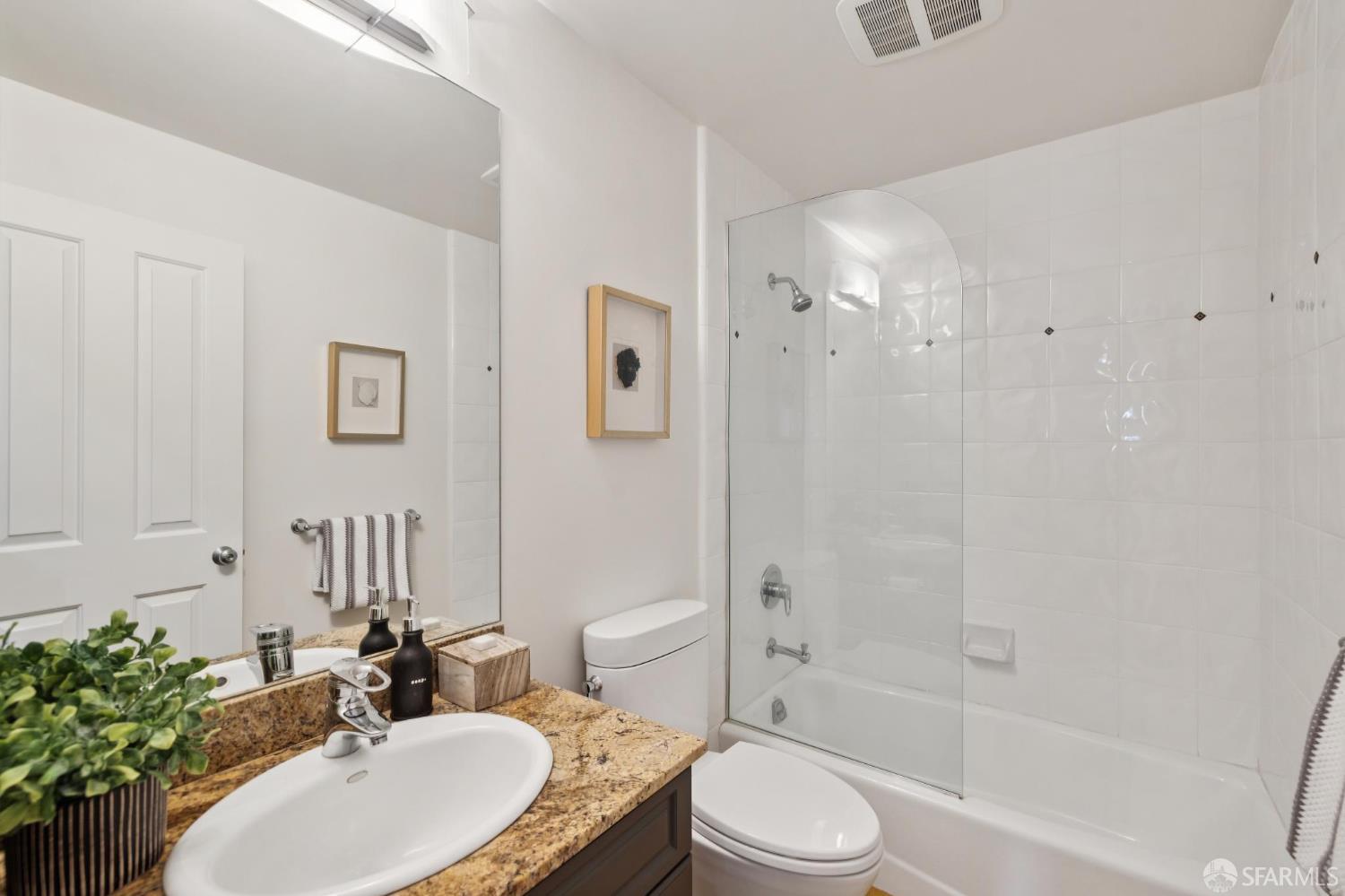 Photo #31: 426125947 Listing: Photo #31
