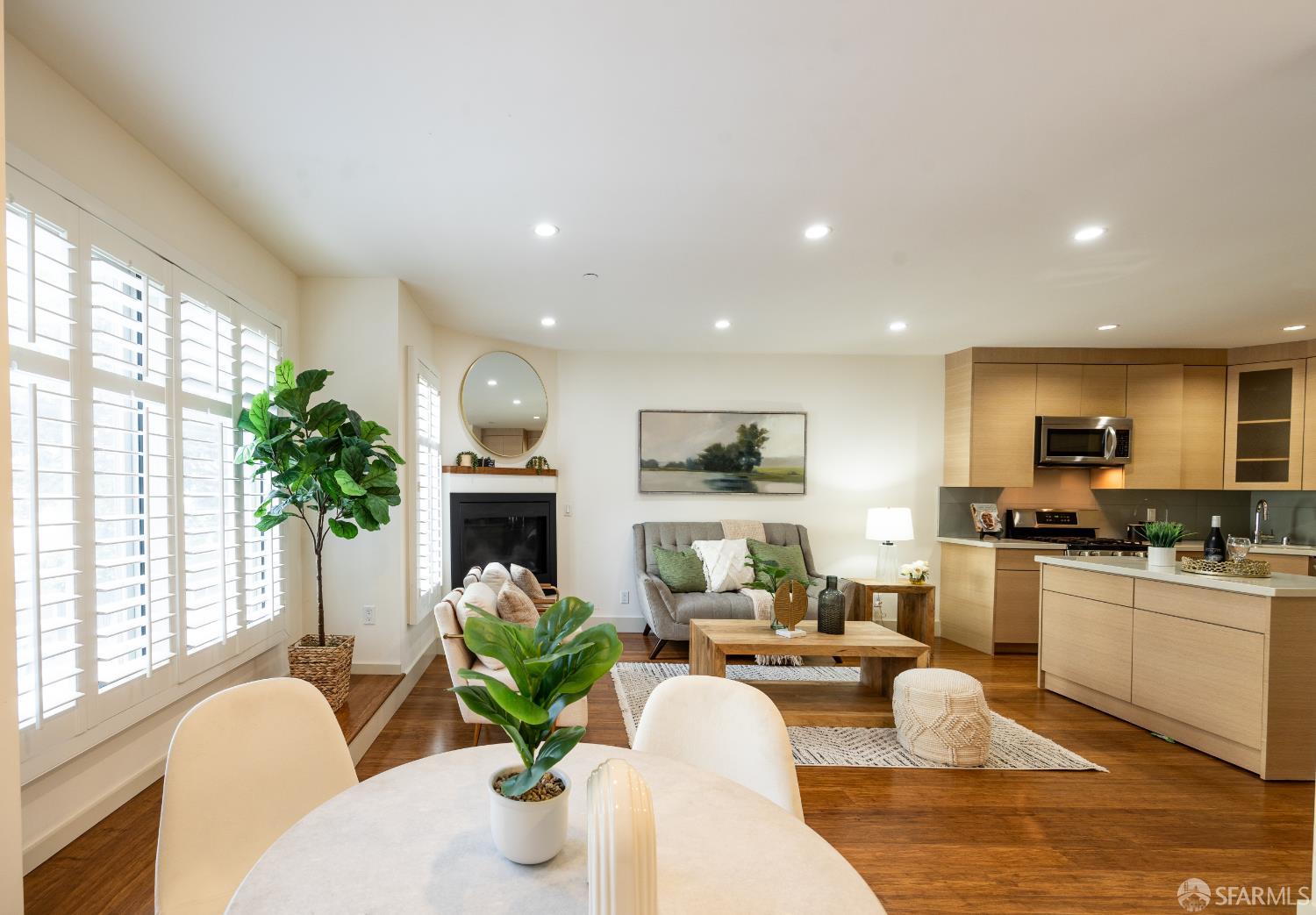 Photo #5: 426125534 Listing: Photo #5