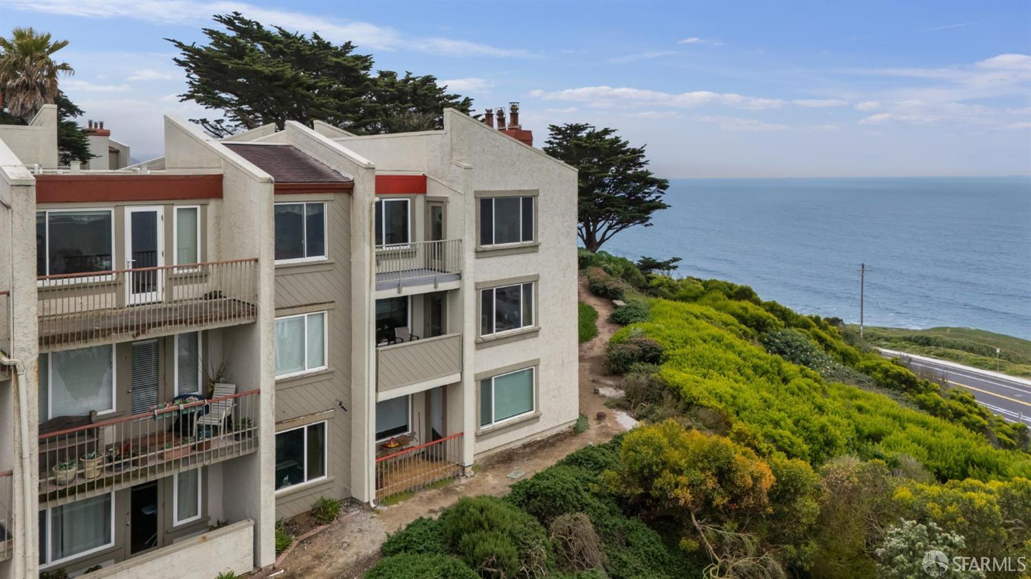 Photo #3: 426128609 Listing: Photo #3
