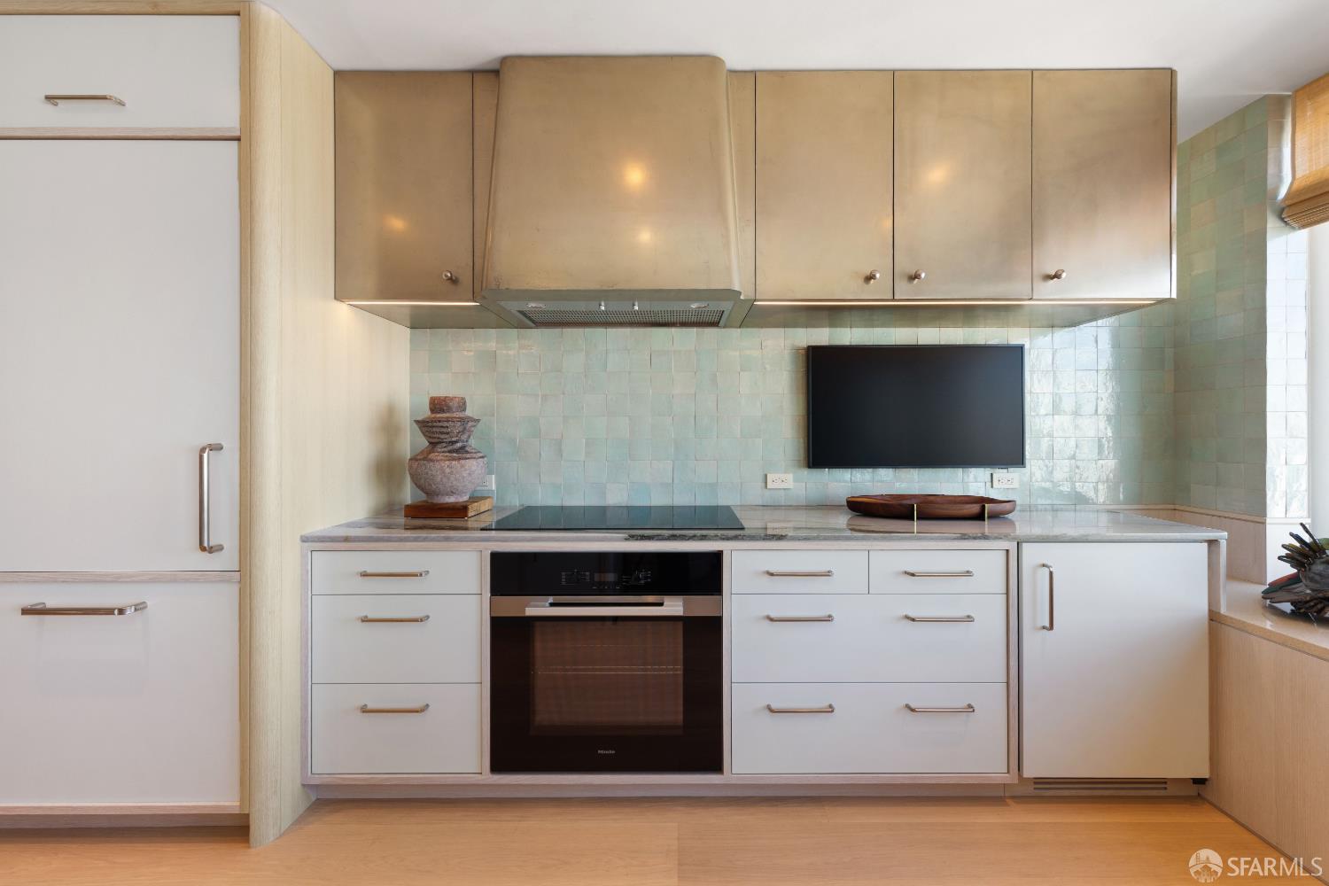 Photo #8: 426128894 Listing: Photo #8