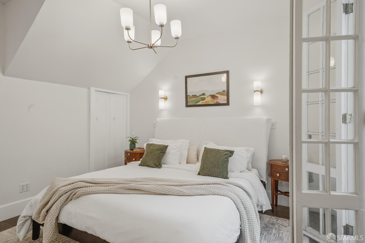 3944 18th, San Francisco, CA, 94114