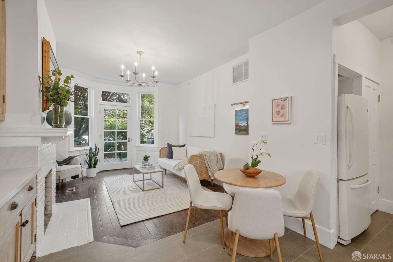 3944 18th, San Francisco, CA, 94114