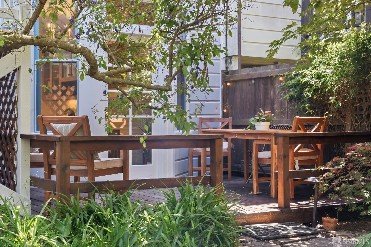3944 18th, San Francisco, CA, 94114