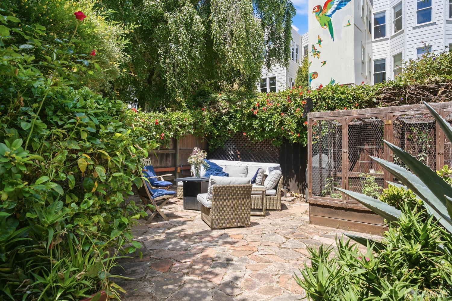 3944 18th, San Francisco, CA, 94114