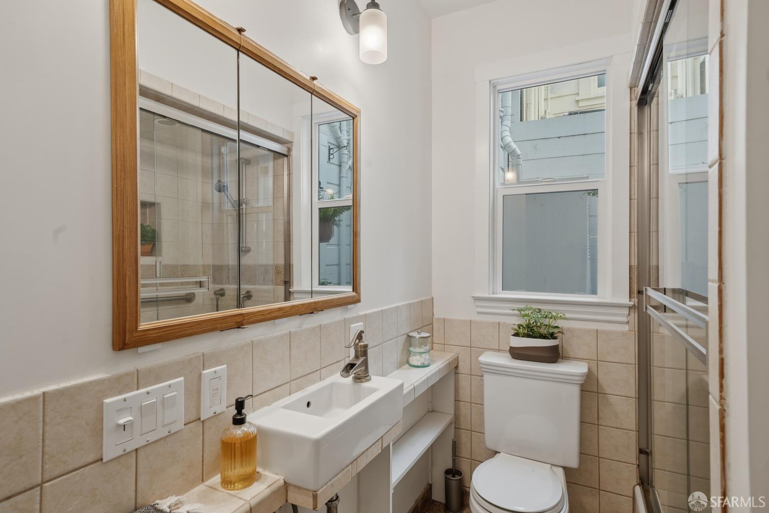 3944 18th, San Francisco, CA, 94114