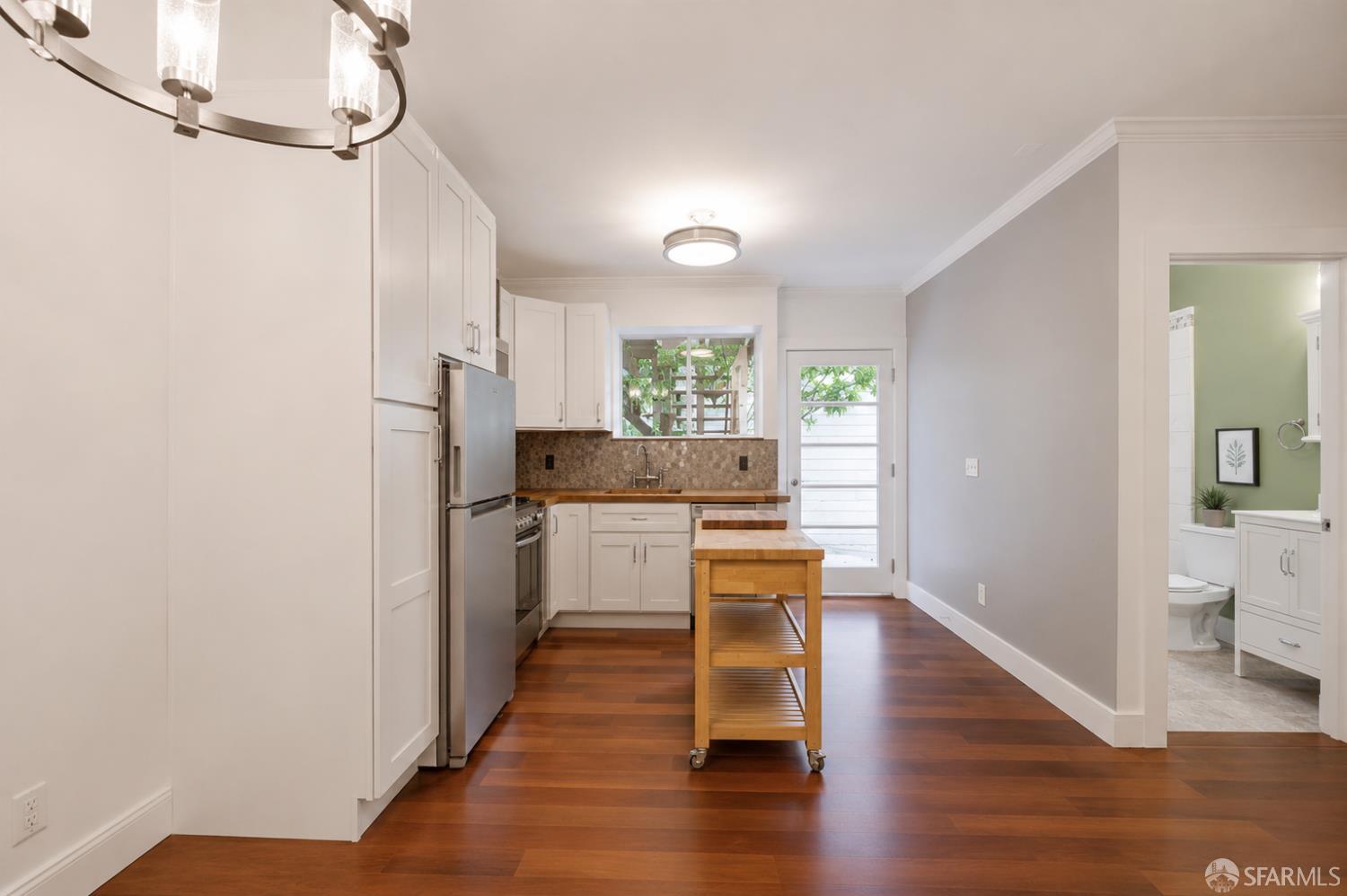 Photo #11: 426129586 Listing: Photo #11