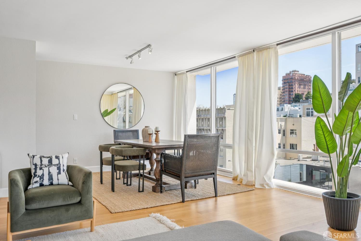 Photo #6: 425082566 Listing: Photo #6