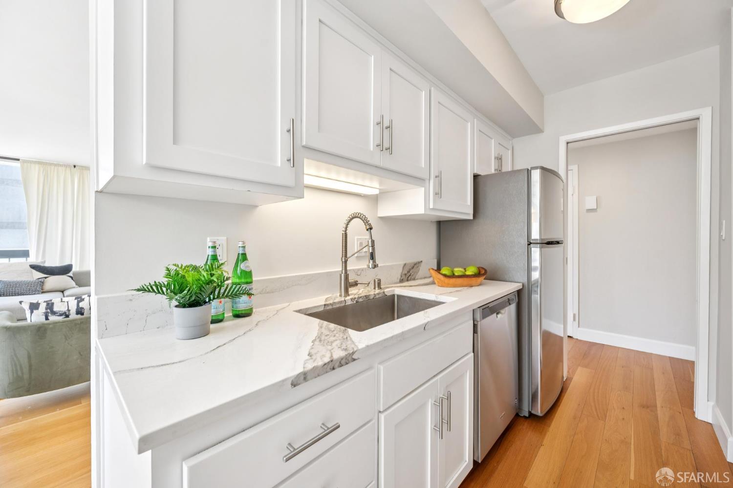 Photo #10: 425082566 Listing: Photo #10