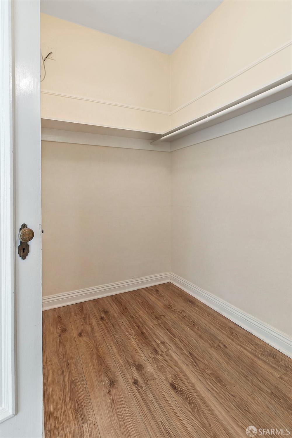 Photo #5: 426128162 Listing: Photo #5