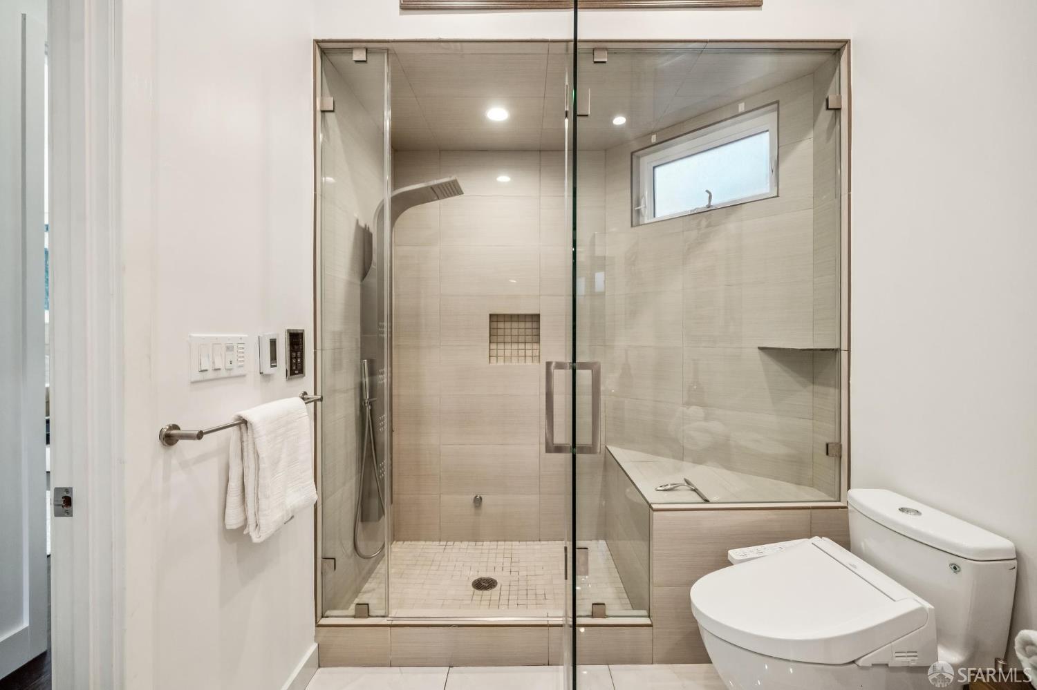 Photo #21: 426125693 Listing: Photo #21