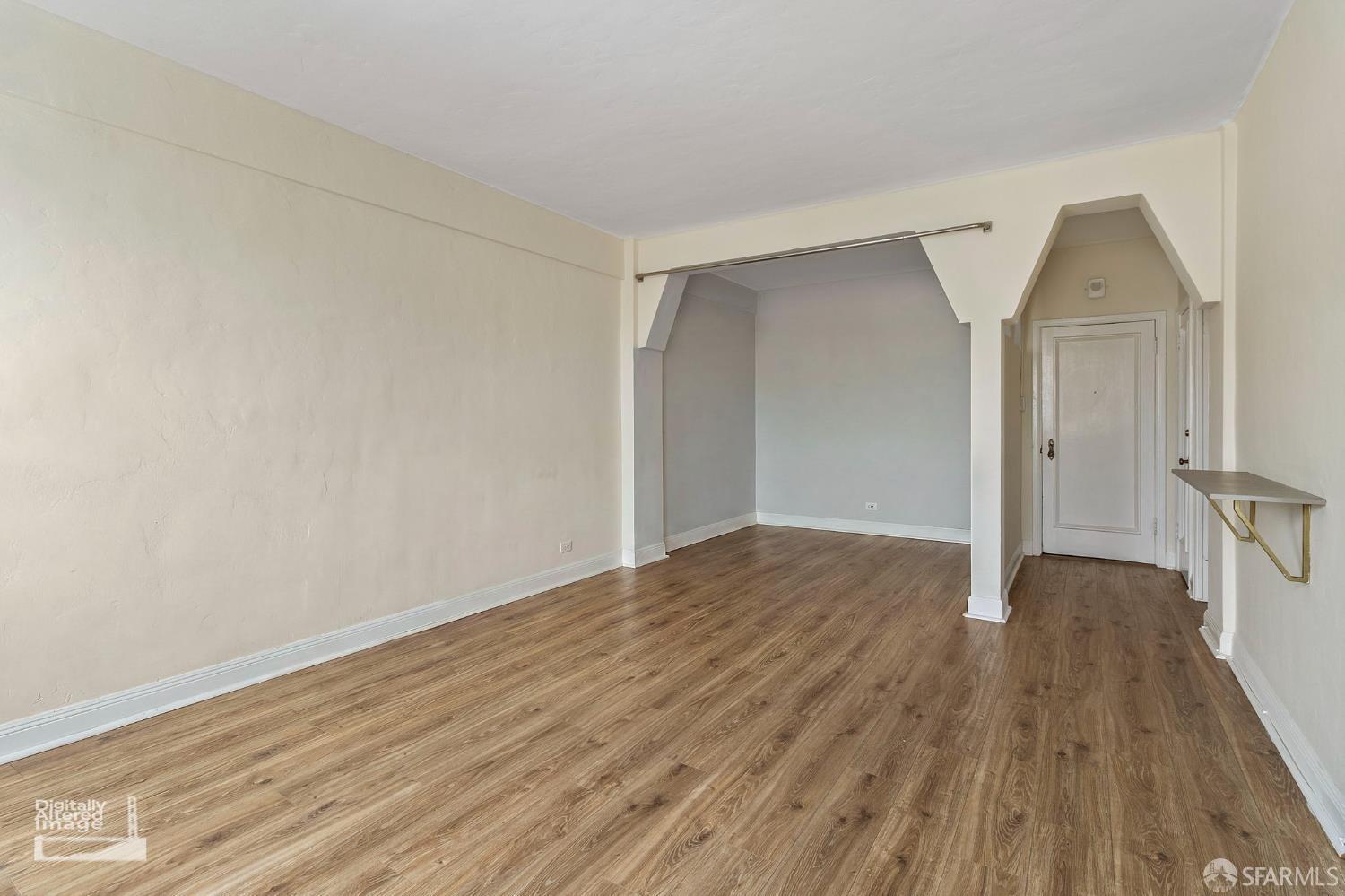 Photo #6: 426128162 Listing: Photo #6