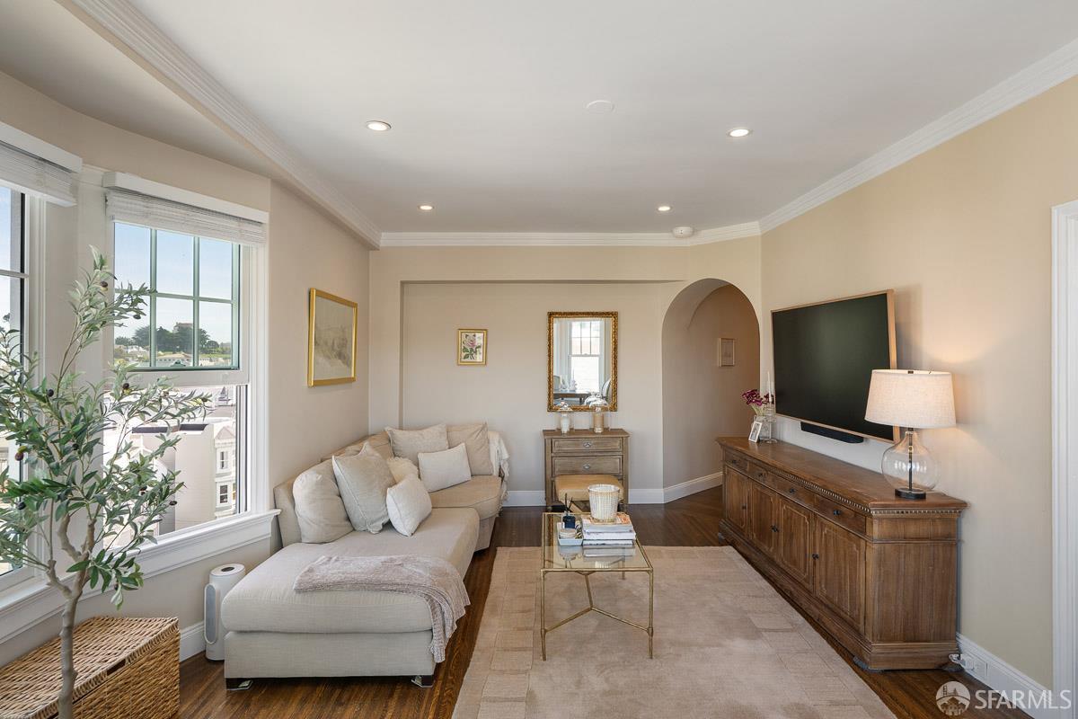 Photo #2: 426129545 Listing: Photo #2