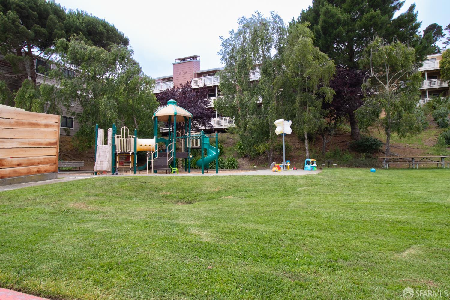 Photo #27: 426130393 Listing: Photo #27