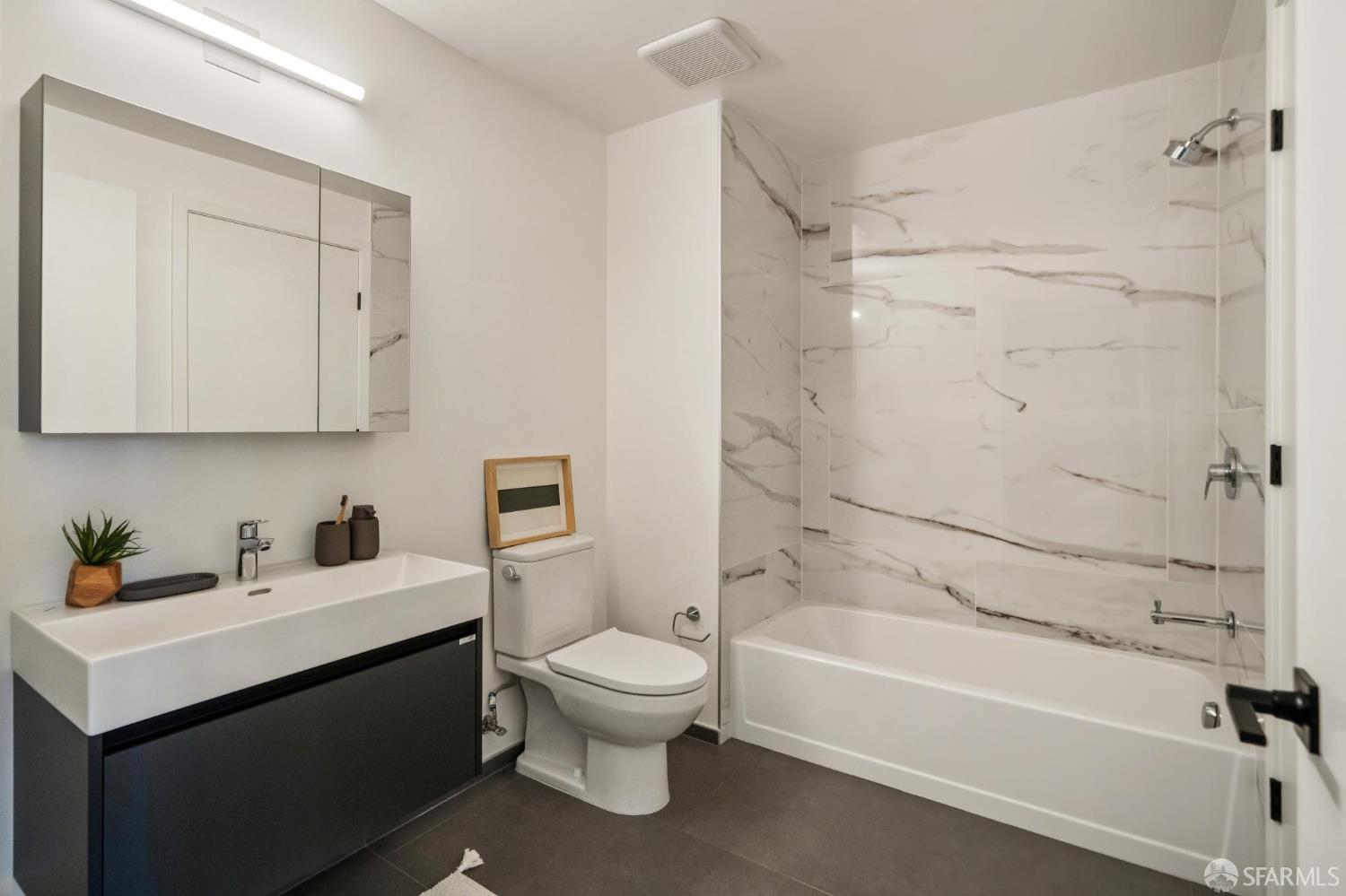 Photo #7: 426130781 Listing: Photo #7