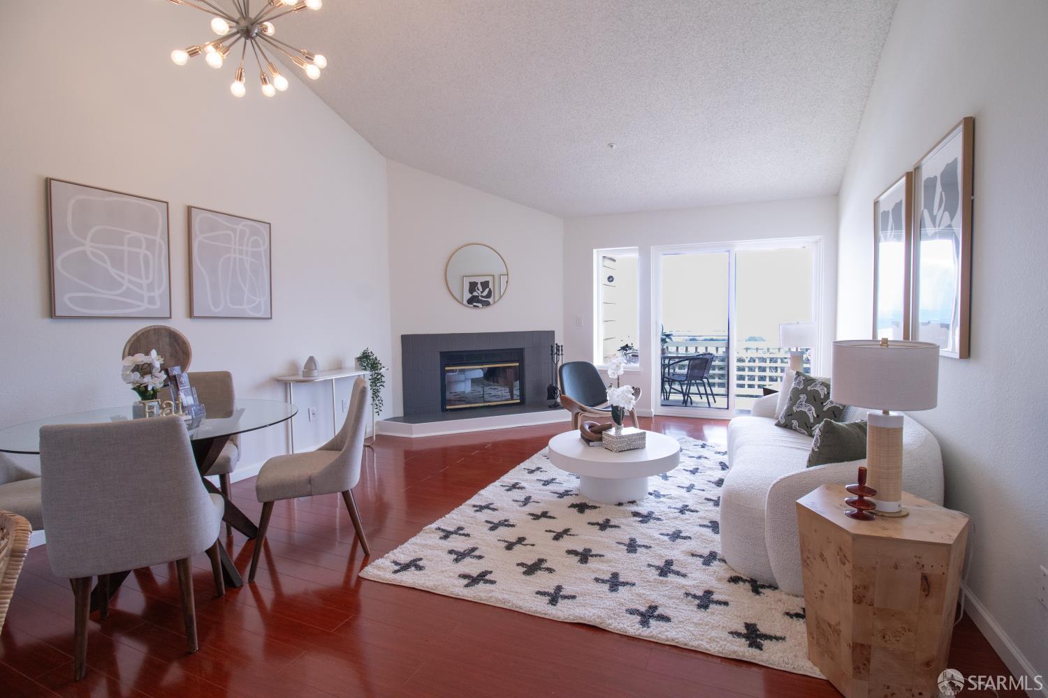 Photo #8: 426130393 Listing: Photo #8