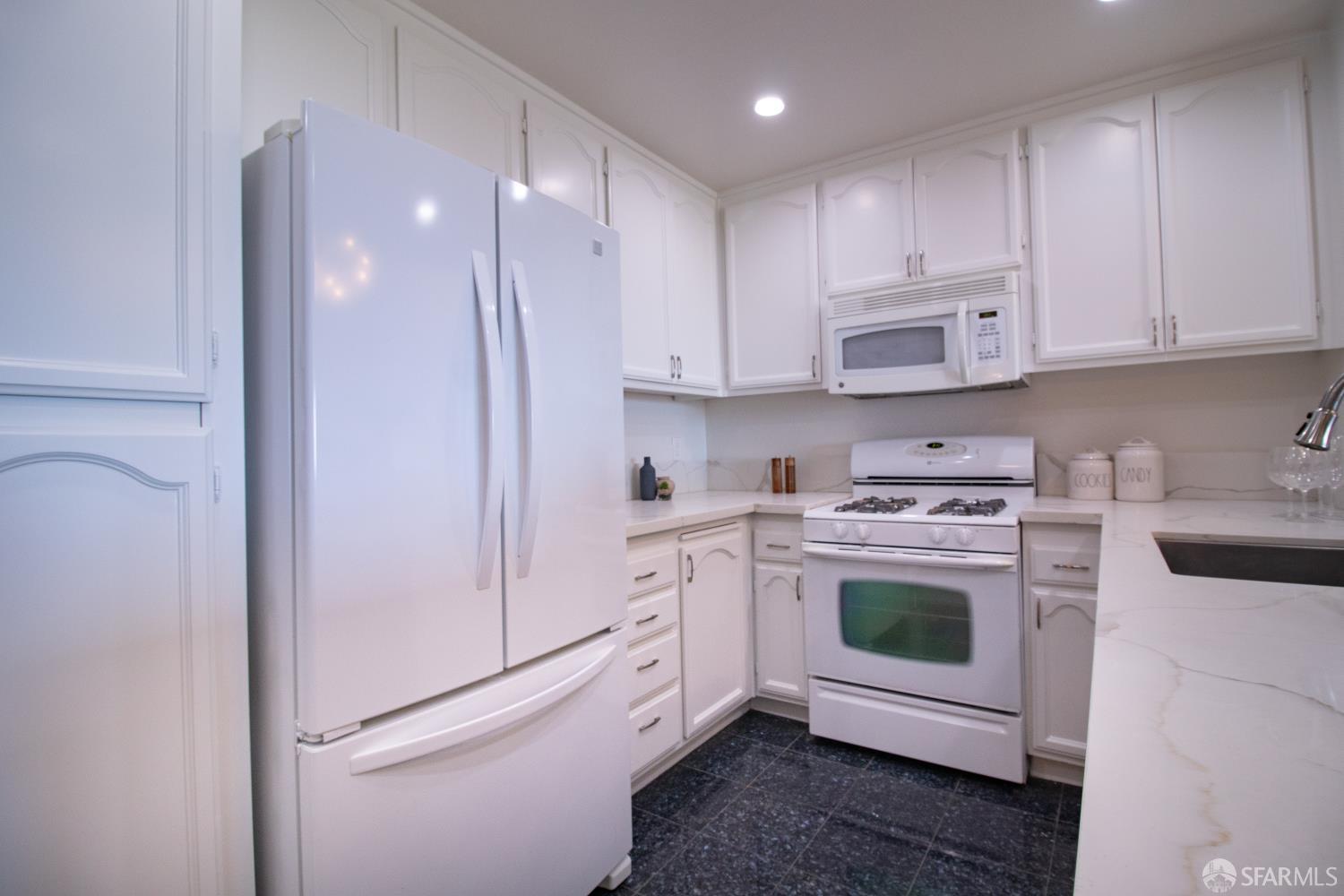Photo #12: 426130393 Listing: Photo #12