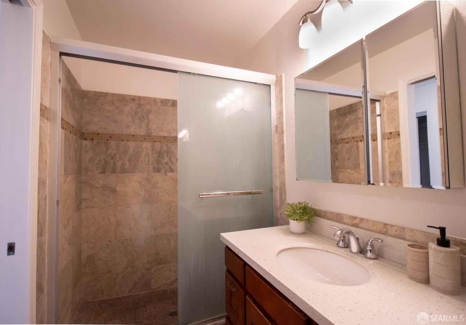 Photo #21: 426130393 Listing: Photo #21