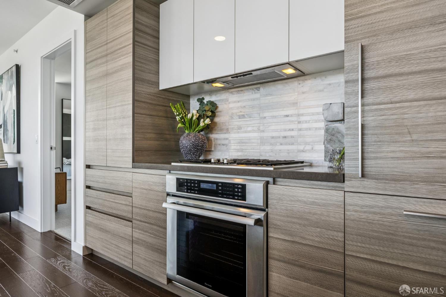Photo #8: 426130501 Listing: Photo #8