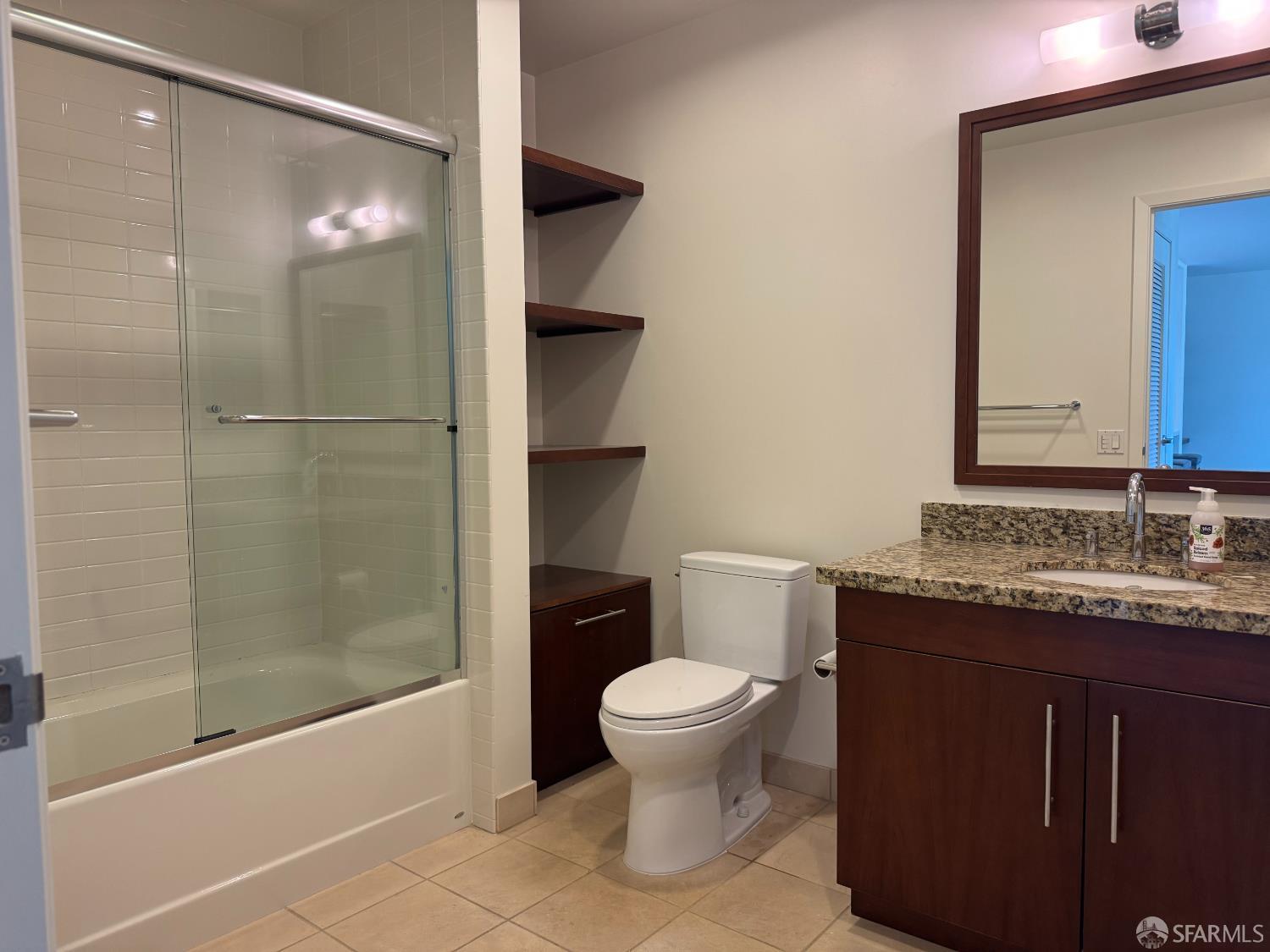 Photo #15: 426127122 Listing: Photo #15